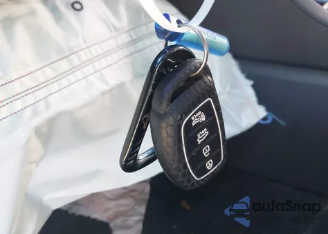 2017 Hyundai Ioniq Hybrid Sel z USA, uszkodzony, nr VIN KMHC75LCXHU057348